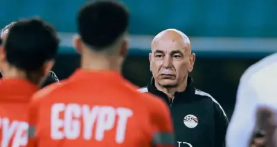 حسام حسن ينتقد مدافع الزمالك بشدة في نهائي الكأس