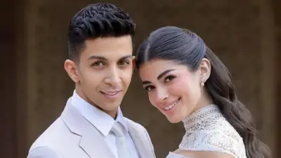 ليلى أحمد زاهر تعلن حملها الأول من زوجها هشام جمال