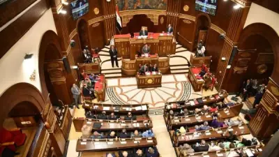 الشيوخ يناقش تطوير المطارات المصرية وجاهزيتها لاستيعاب زيادة حركة السفر