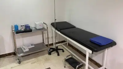 رئيس بعثة الحج الرسمية يطمئن على صحة الحجاج المصريين في الأراضي المقدسة