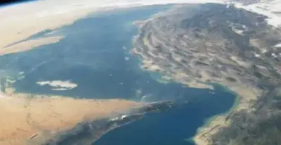 قائد بحرية الجيش الإيراني: غواصاتنا منتشرة بمضيق هرمز وفي حالة جاهزية قتالية