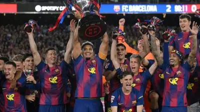 تتويج برشلونة بلقب الدوري الإسباني بعد الفوز على ريال مدريد