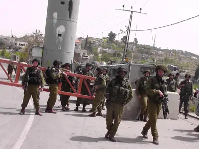 إصابة شاب برصاص الاحتلال خلال اقتحام مخيم قلنديا شمال القدس