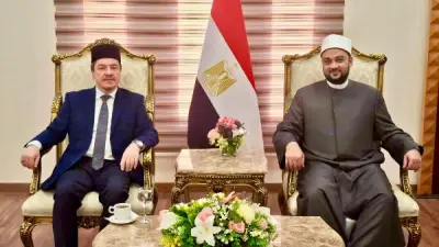 أمين الشئون الإسلامية يستقبل مفتي بولندا بمطار القاهرة