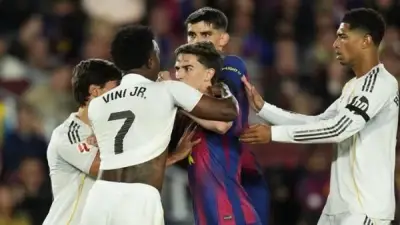 جافي يكشف كواليس اشتباكه مع فينيسيوس في الكلاسيكو