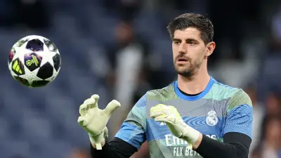 زوجة كورتوا ترد على أنباء انتقاله إلى دوري روشن السعودي
