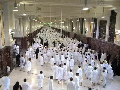 الإفتاء: يجوز شرعًا للجهات المنظمة تنظيم نفرة الحجاج وإفاضتهم من عرفات