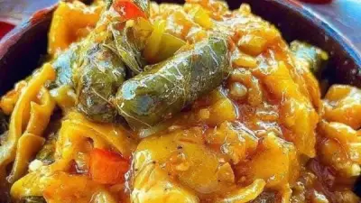 طريقة عمل طاجن ورق العنب بالكوارع خطوة بخطوة