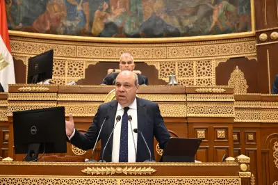 وزير الطيران: ما يُتداول بشأن بيع المطارات غير صحيح نطرحها للتشغيل فقط