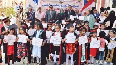 ختام الأنشطة الطلابية وتخريج رياض الأطفال بطور سيناء بحضور مدير التعليم