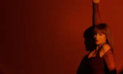 طمني كارول سماحة تكشف عن أحدث أغنياتها فيديو
