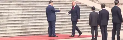 الرئيس الصيني يستقبل ترامب في قاعة الشعب الكبرى ببث مباشر