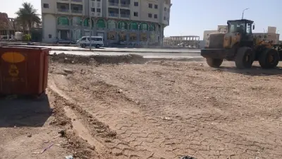 رئيس حي جنوب الغردقة يوجه بتكثيف حملات النظافة ورفع المخلفات
