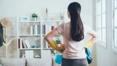 روشتة السعادة الزوجية: تقسيم المهام المنزلية ينهي الخلافات اليومية