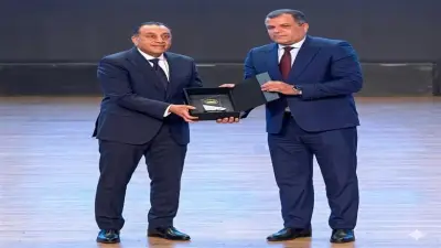 تكريم مدير تعليم دمياط من رئيس الوزراء لدعمه التحول الرقمي