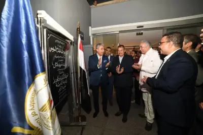 وزير السياحة يفتتح قاعة الخبيئة بمتحف الأقصر بعد تطويرها