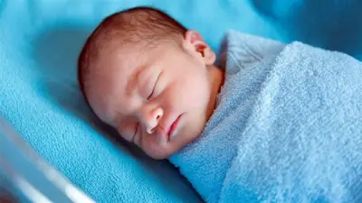 إرشادات لاختيار الملابس المناسبة لحديثي الولادة في الطقس المتقلب