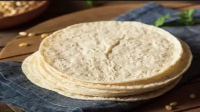 طريقة عمل عيش التورتيلا الحبة الكاملة في المنزل بخطوات بسيطة وصحية