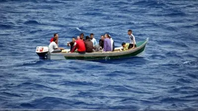 جثث متحللة على شواطئ مطروح.. عقوبات مشددة لسماسرة الهجرة غير الشرعية