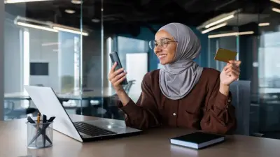 حالات يحق فيها للمرأة العاملة الانصراف مبكرا من العمل يوميا.. اعرفي حقوقك