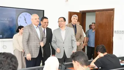 رئيس جامعة القناة يتابع انطلاق امتحانات متطلبات الجامعة بالكليات