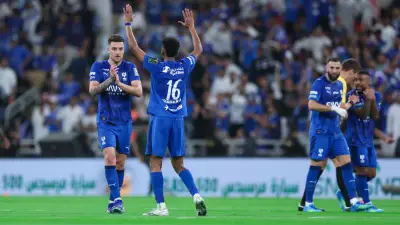 بدون بنزيما والدوسري.. الهلال يواجه نيوم بخط هجوم جديد