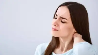 ألم الظهر قد يشير إلى مرض خطير.. تعرف على الأعراض التي لا يجب تجاهلها