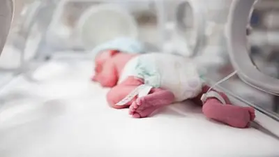 مربية أطفال أمريكية تسبب وفاة رضيع بجرعة مضادات هيستامين زائدة للنوم