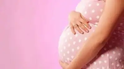 قرار وزاري بحظر العمل الإضافي وخفض ساعات عمل الحوامل