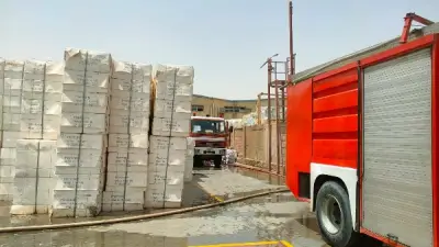 السيطرة على حريق في مصنع ورق بالعاشر من رمضان دون إصابات