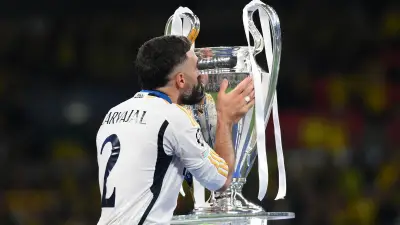 رسائل مؤثرة من نجوم وأساطير ريال مدريد في وداع كارفاخال