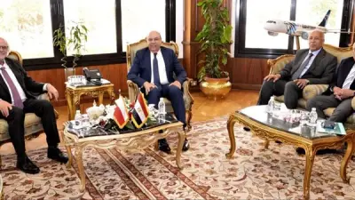 وزير الطيران: تسهيلات لزيادة السياحة البولندية إلى مصر