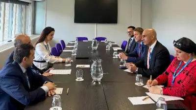 وزير العلم الأذربيجاني يشيد بتطوير مناهج العربية المصرية ويرحب بالتعاون مع مصر