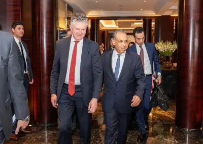 وزير الخارجية لمستشار الأمن القومي البريطاني: موقف مصر ثابت من قضايا المنطقة