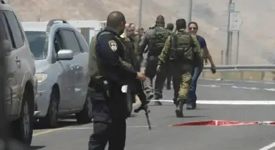 جيش الاحتلال يواصل إطلاق النيران بشكل مكثف باتجاه المناطق الشرقية لقطاع غزة