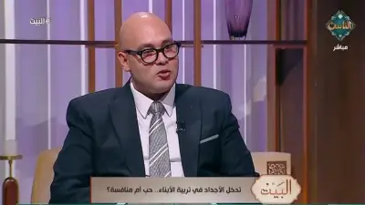 أستاذ علم اجتماع: خلاف الأجيال بسبب غياب تنسيق الأدوار التربوية بالأسرة