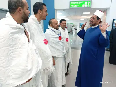 قافلة توعوية للحجاج بمطار القاهرة الدولي لتثقيفهم بالإجراءات الصحية