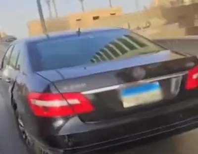 كشف لغز مطاردة سيارة في مدينة نصر: اصطدام بالرصيف وسوء تفاهم وراء الواقعة