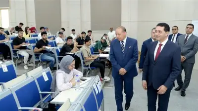 رئيس جامعة المنصورة يتفقد امتحانات الفصل الدراسي الثاني بكليتي التجارة والحقوق