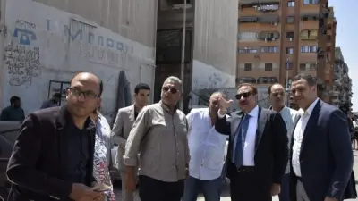 محافظ بورسعيد يتفقد منطقة شباب المدينة بحي الزهور تمهيداً لتطويرها