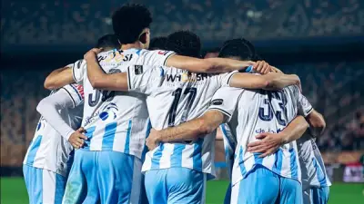 زلاكة يسجل هدف التقدم لبيراميدز في مرمى سموحة بالدوري المصري