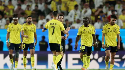 مفارقة درامية تشعل مواجهة النصر وضمك في حسم الدوري السعودي