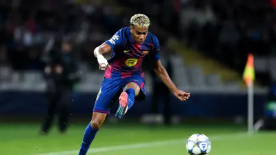لامين يامال يظهر مع صديقته الجديدة في حفل تتويج برشلونة بالدوري الإسباني