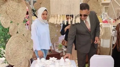 محافظ القليوبية يتفقد معرض أيادي مصر للحرف اليدوية والتراثية ببنها