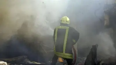النيابة تنتدب المعمل الجنائي لكشف سبب حريق محل تجاري بحلوان