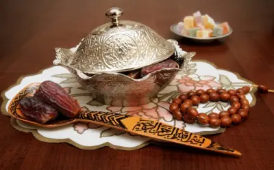 فضل صيام يوم عرفة والعشر الأوائل من ذي الحجة وأحكامهما