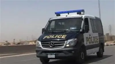 الداخلية تكشف تفاصيل تعدي مريض نفسي على المارة وتكسير السيارات بمصر الجديدة