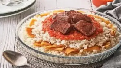طريقة عمل الفتة المصرية الأصلية.. سر الطعم الشرقي في عيد الأضحى