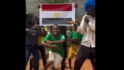 أطفال أوغندا يشعلون المونديال بأغنية بأسماء لاعبي منتخب مصر