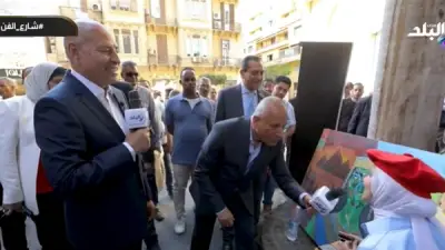 أحمد موسى يزور شارع الفن وفتاة موهوبة تعبر عن فخرها بالمشاركة